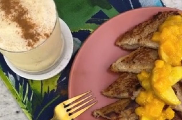 Pan francés y licuado de manzana con mango ¡Desayuno por solo $100!