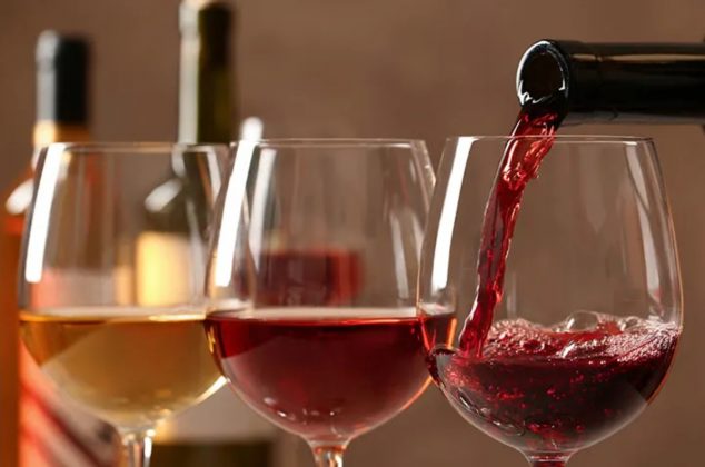 ¿Cuál es la temperatura ideal para tomar vino tinto?