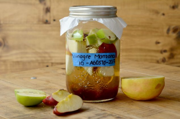 Aprende cómo hacer vinagre de manzana casero ¡En 6 sencillos pasos!