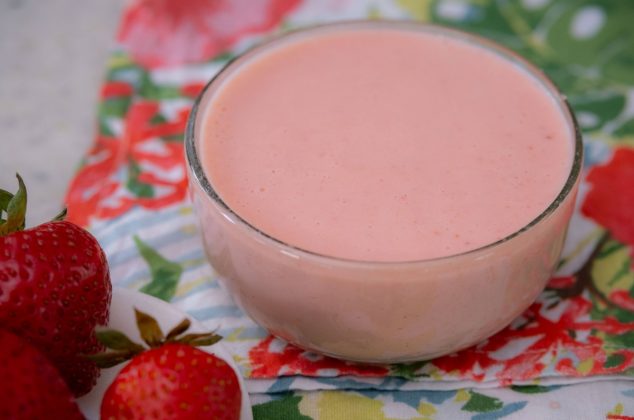 Aderezo de yogurt con fresas ¡Prepara en 10 minutos!