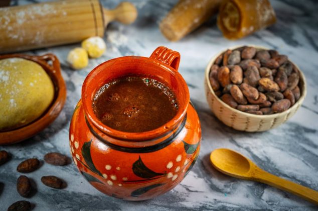 Delicioso atole de chaqueta, receta tradicional de Michoacán