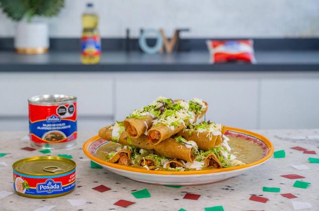 Flautas ahogadas de atún