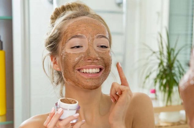 Así puedes preparar una mascarilla de canela para blanquear la piel