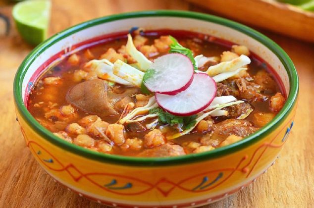 pozole rojo de chile ancho