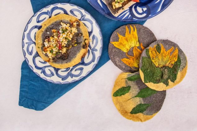 Deliciosas tortillas impresas ¡Con hoja santa y flor de calabaza!