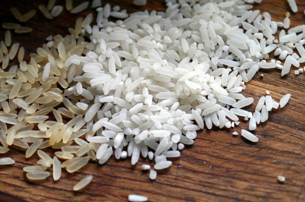 Elimina la humedad y malos olores con arroz