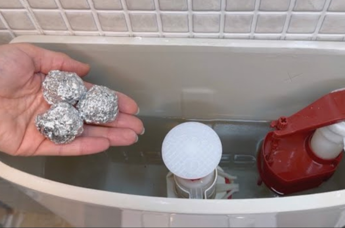 bolas de aluminio en el baño