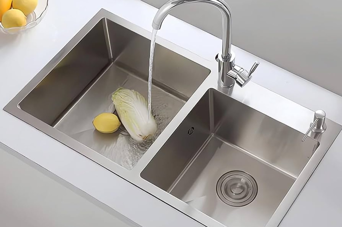 cosas que no debes tirar en la tarja de cocina