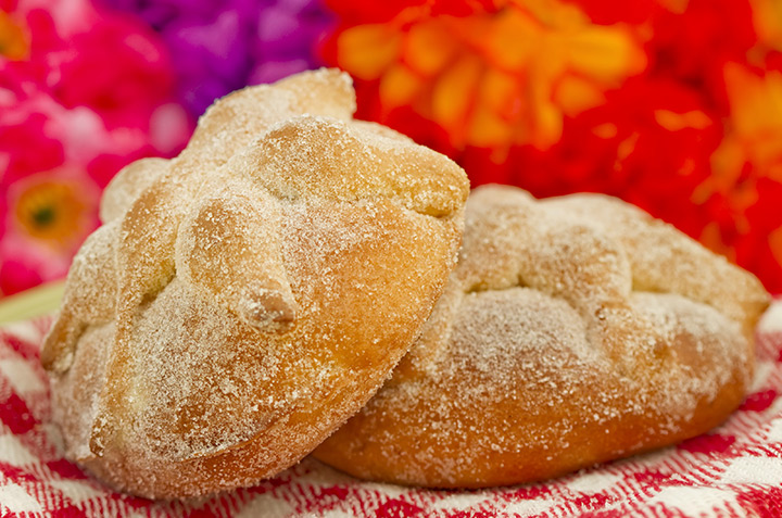 pan de muerto con azucar