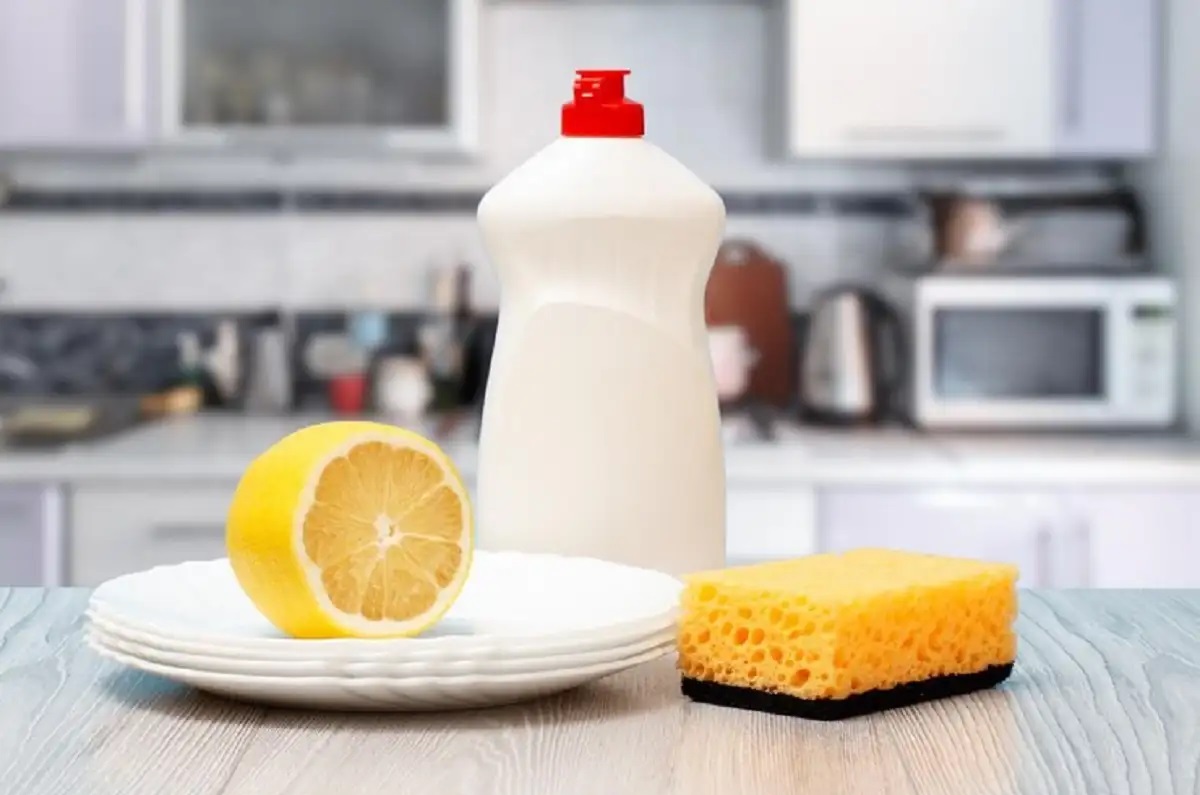 2 mezclas caseras para eliminar los rayones de los platos