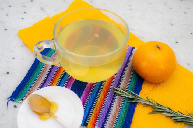 Beneficios del té de cáscara de mandarina y romero