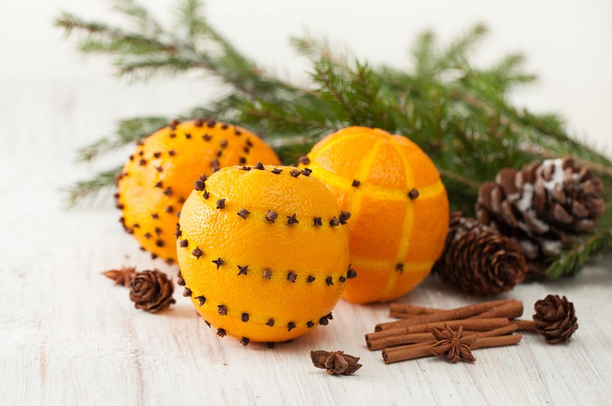 Cómo hacer un ambientador de naranja y clavo