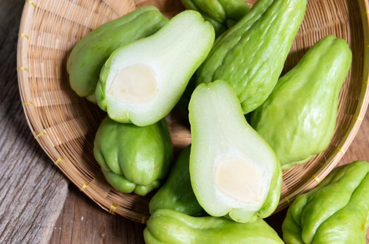 Cómo preparar chayotes con mantequilla