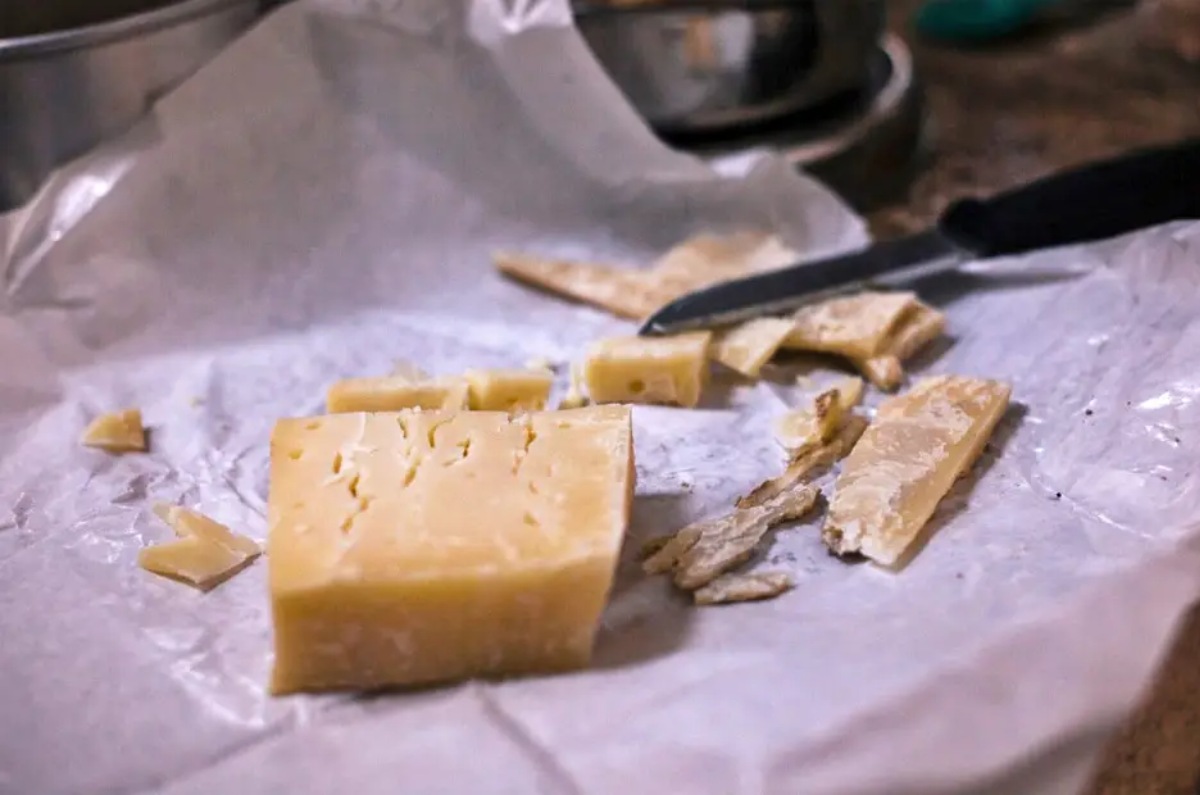 Cómo revivir un queso duro 