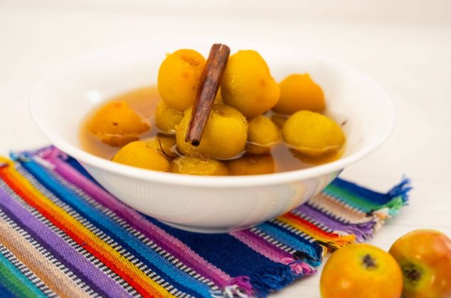 Dulce de tejocote en almíbar, ¡con sólo 5 ingredientes!