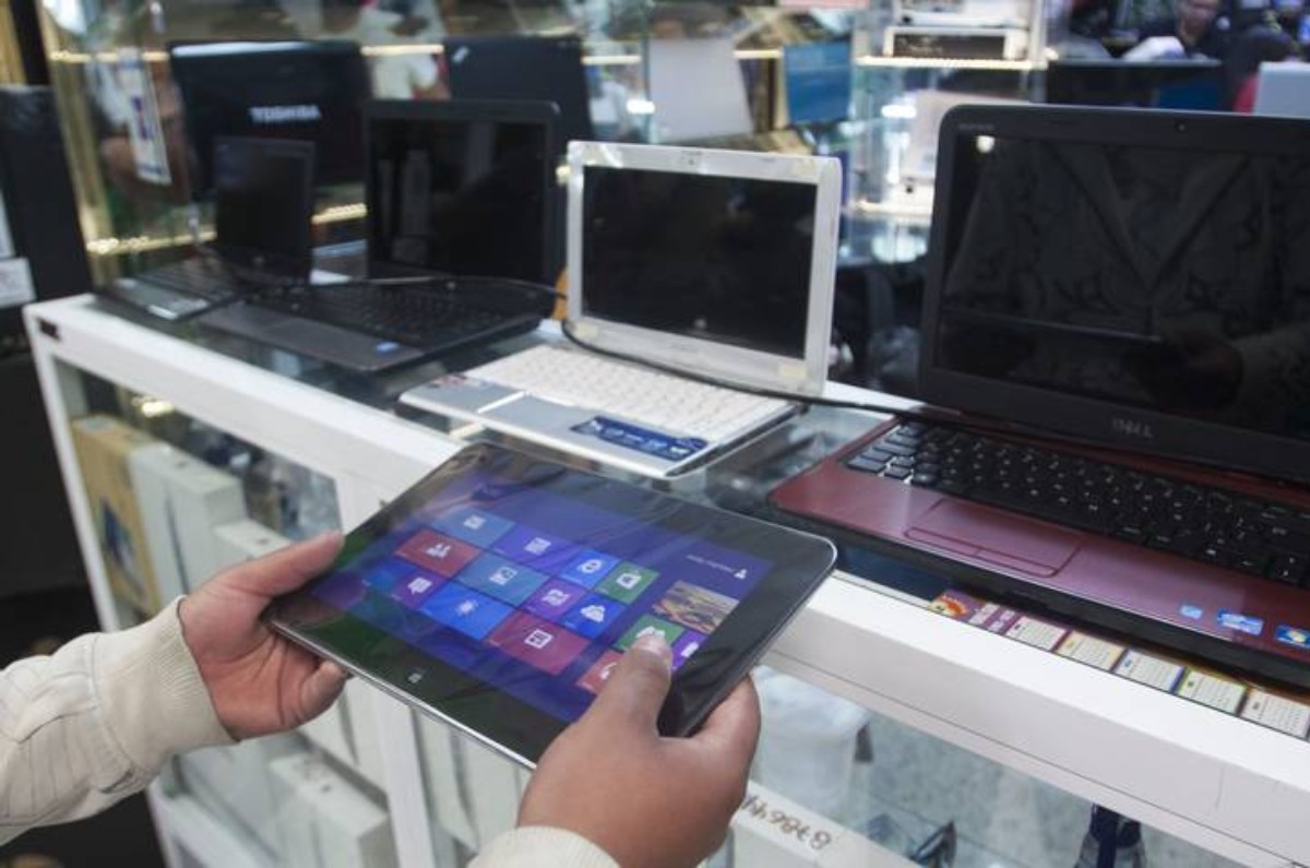 3.- Venden computadora en mil pesos en lugar de 12 mil 900 pesos