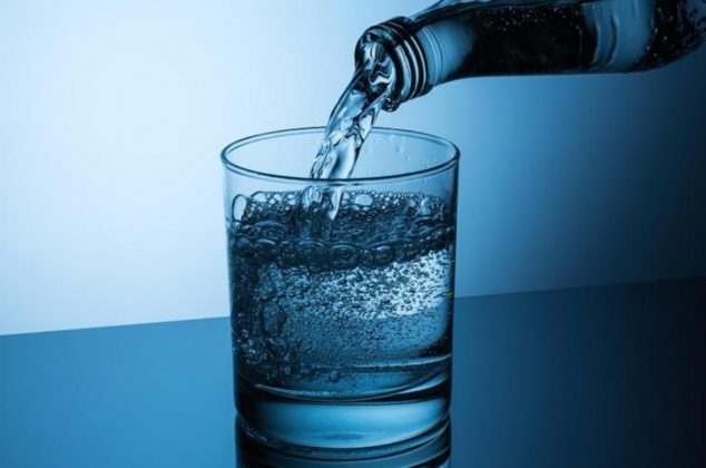 ¿Qué es el agua destilada y cómo se puede beber?