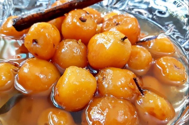 Receta navideña: Prepara unos ricos tejocotes en almíbar con 4 ingredientes