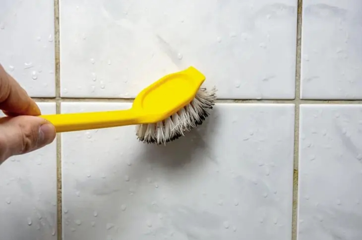 cómo blanquear las juntas de los azulejos 