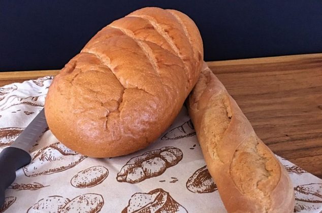 ¡Cómo volver a poner crujiente el pan duro en menos de 10 minutos!