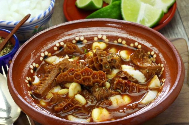 Cómo hacer mole de panza, receta al estilo Puebla