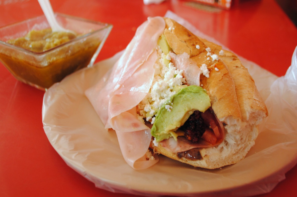 Torta de la barda - Tampico, México.