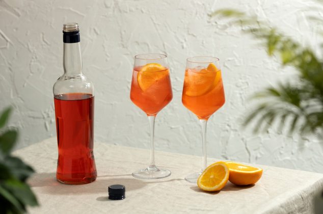 Prepara un delicioso Aperol Spritz con esta receta fácil con 4 ingredientes