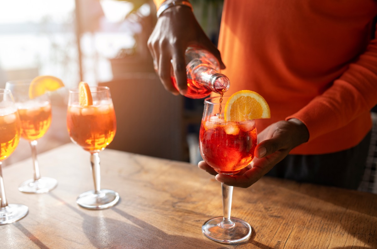 Prepara un delicioso Aperol Spritz con esta receta fácil con 4 ingredientes 0