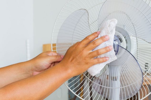 3 trucos fáciles para limpiar un ventilador que estuvo guardado y tiene polvo