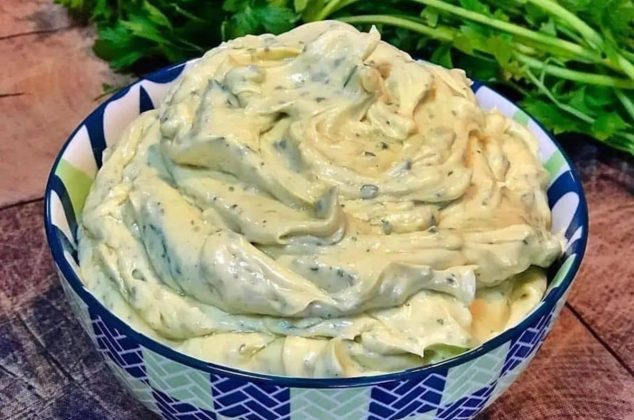 La mejor receta de mayonesa casera para acompañar tus comidas