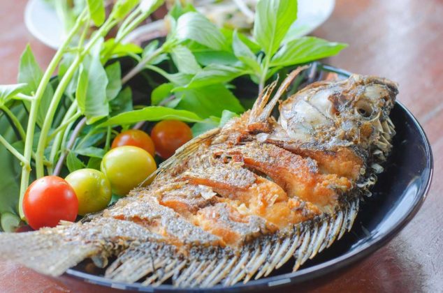 Cómo lograr un pescado frito perfecto y delicioso + receta