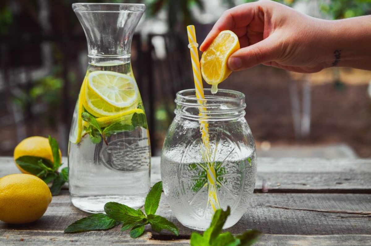 El saltjuice, una preparación de agua, limón y sal