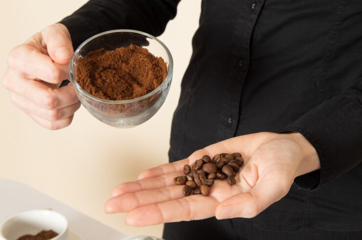 El café molido puede ayudarte a ahuyentar insectos
