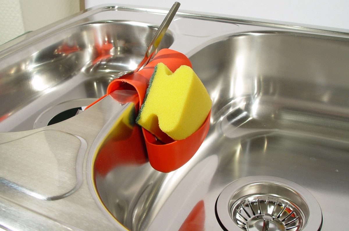 Descubre un truco sencillo para mantener tu fregadero limpio 2