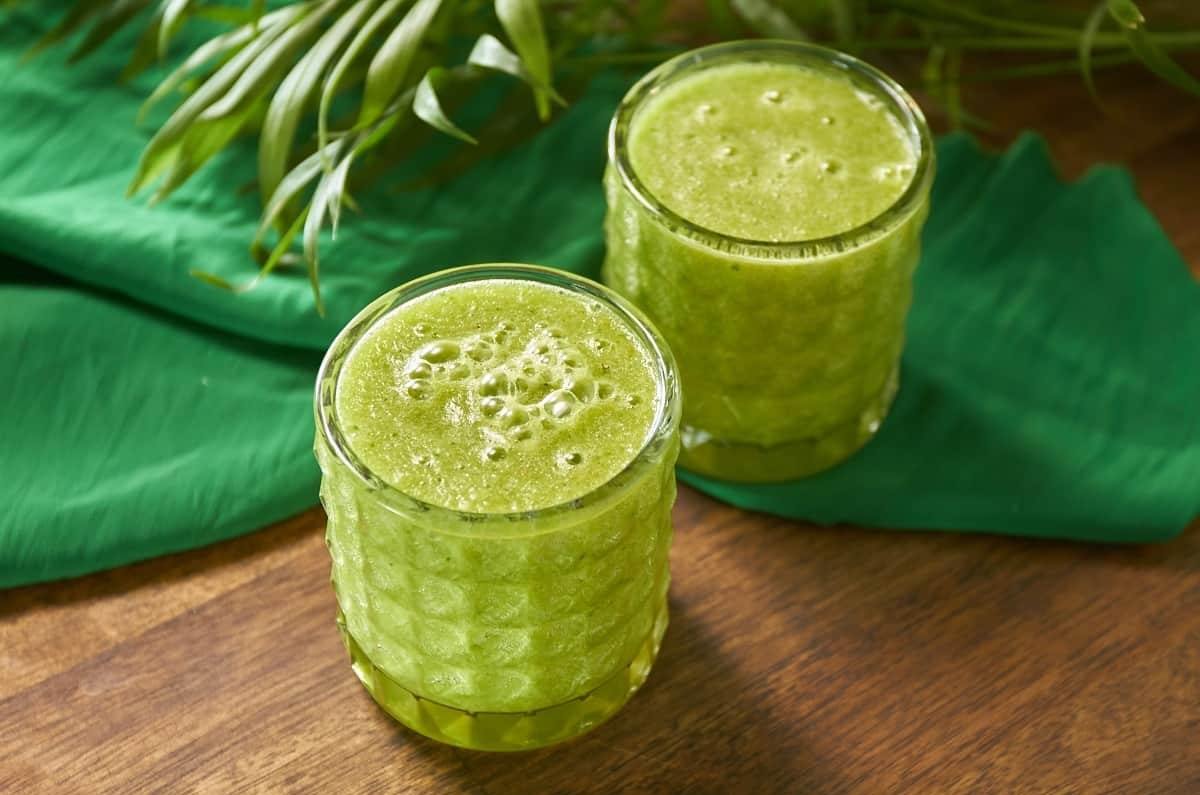 Agua de nopal con piña para refrescarte