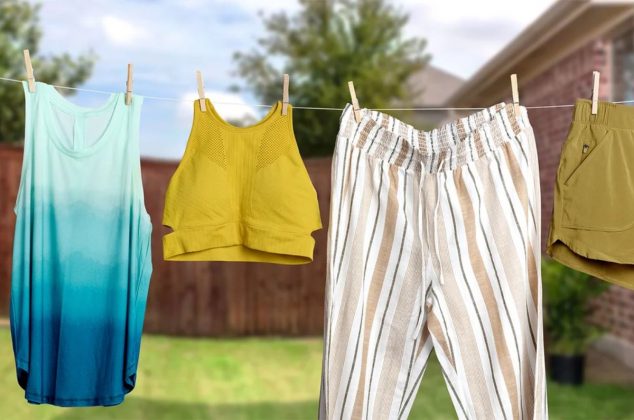 Así puedes evitar que la ropa huela a sudor después de lavarla