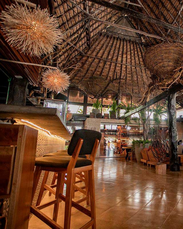 Mía Beach Club un paraíso gastronómico frente al mar de Tulum