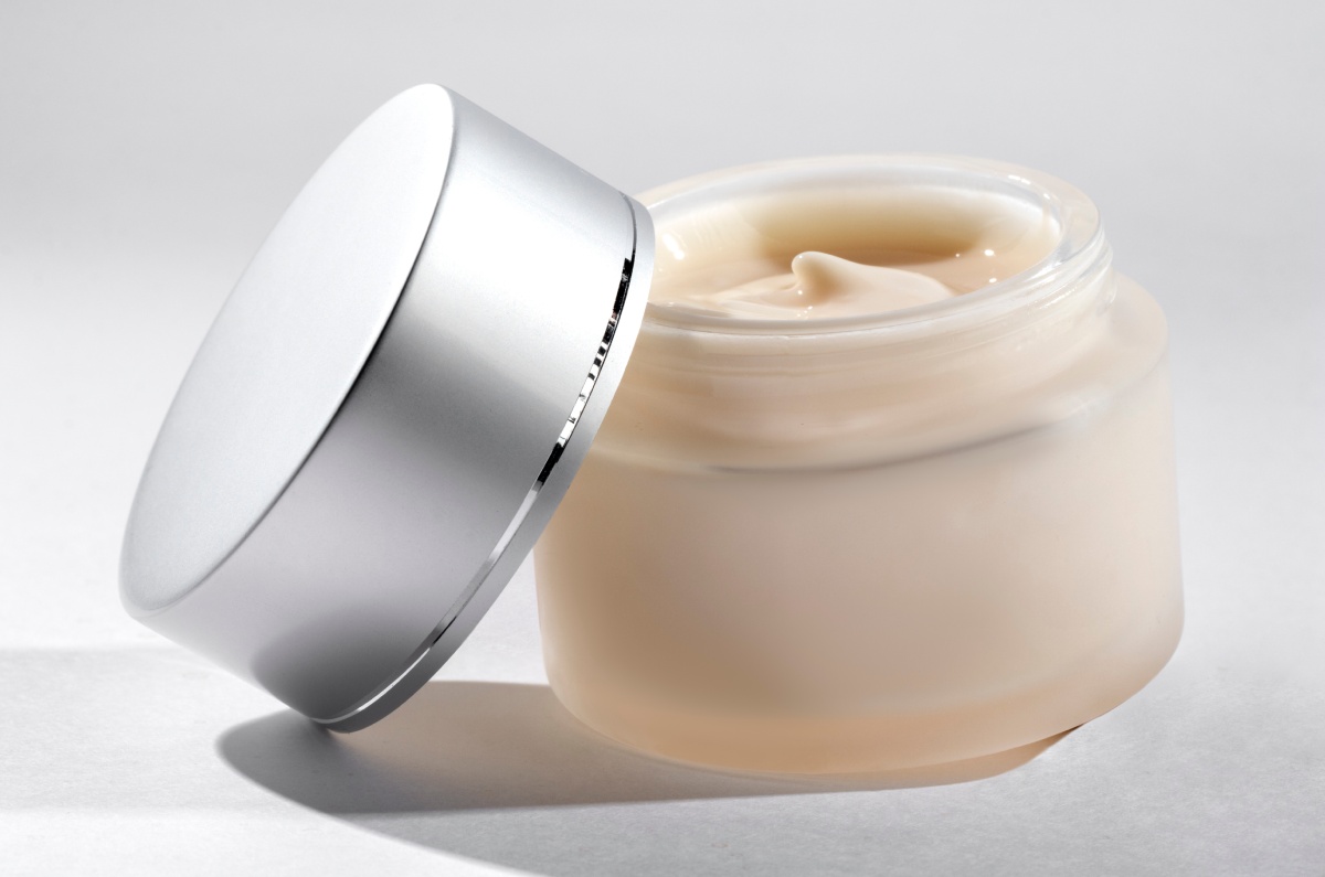 Crema casera con vaselina para eliminar arrugas y manchas del rostro 1