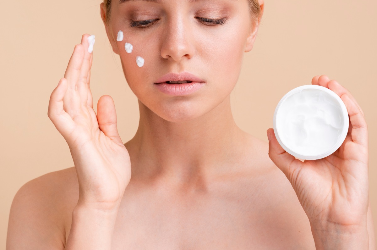 Crema casera con vaselina para eliminar arrugas y manchas del rostro 0
