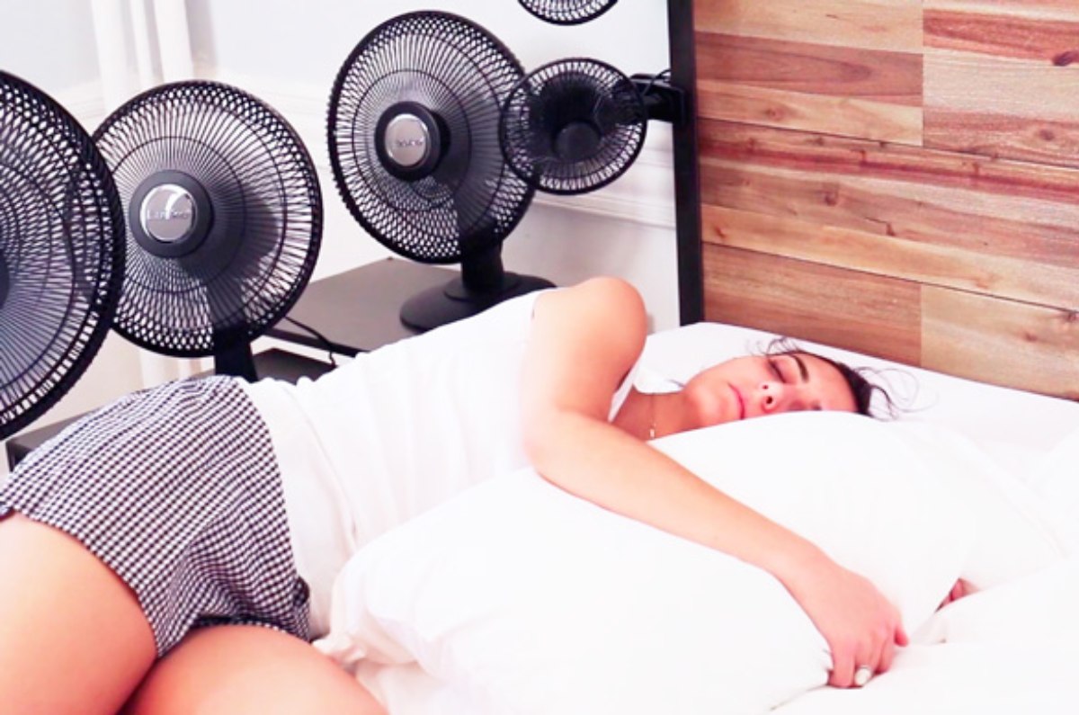 ventajas y desventajas de dormir con el ventilador encendido