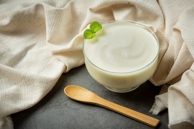 Cómo hacer un delicioso yogurt casero en 5 sencillos pasos