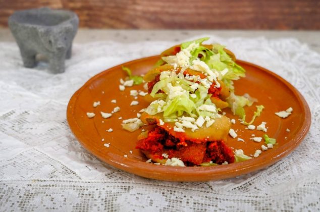 Cómo hacer infladitas de chicharrón, antojito mexicano