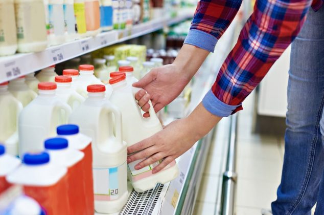 Descubre las marcas de leche 100% de vaca, según Profeco