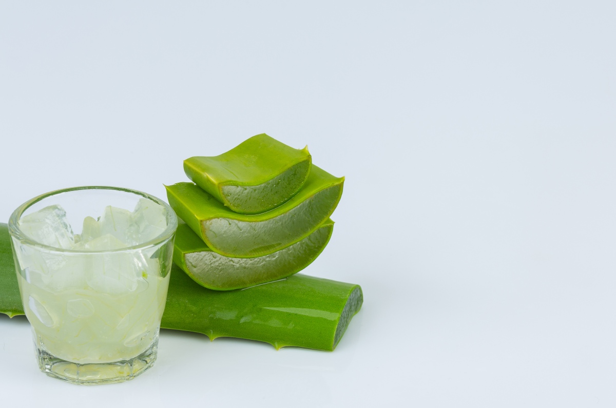 Cómo usar el aloe vera para limpiar y despercudir la ropa blanca 1