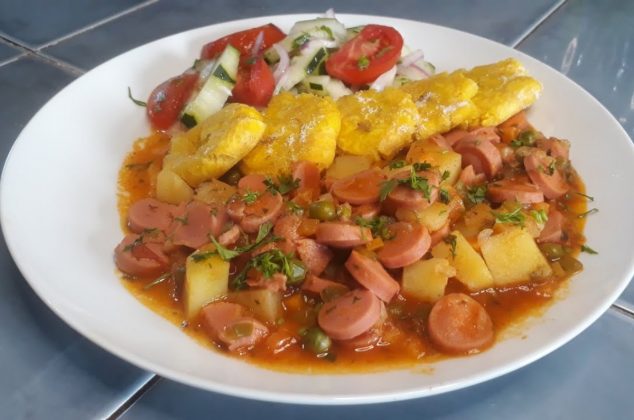 estofado de salchichas