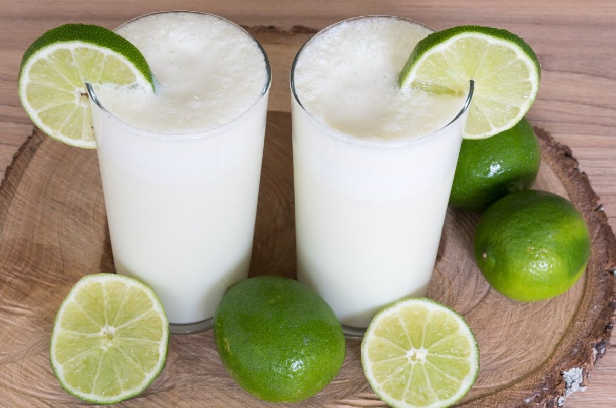limonada con cáscara de limón