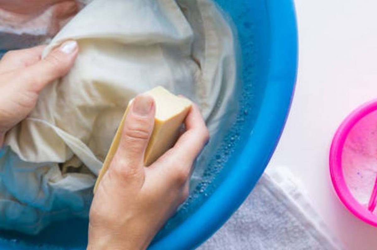 mejores jabones para arrancar la grasa de la ropa