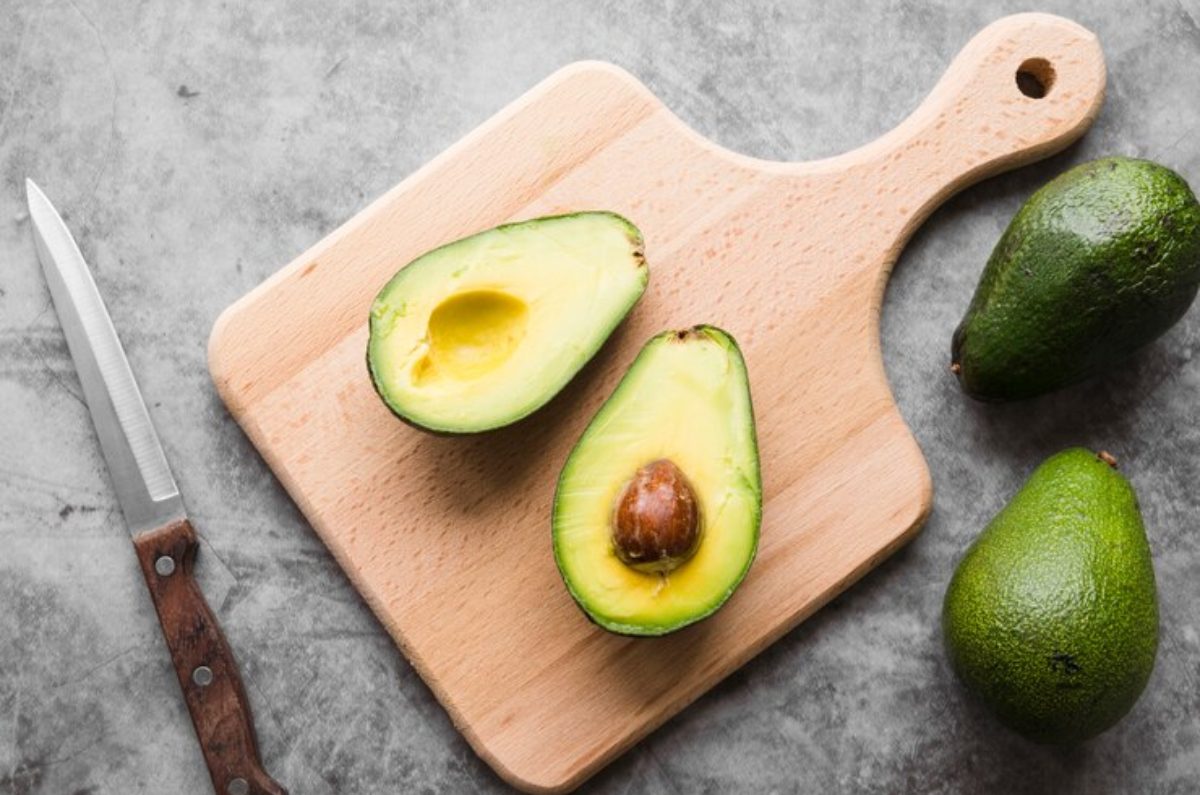 Conoce los beneficios del aguacate y cómo hacer una mousse con esta fruta