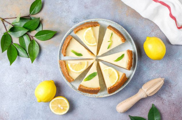 Prepara un delicioso pay de avena con limón ¡Sin horno y en 10 minutos!