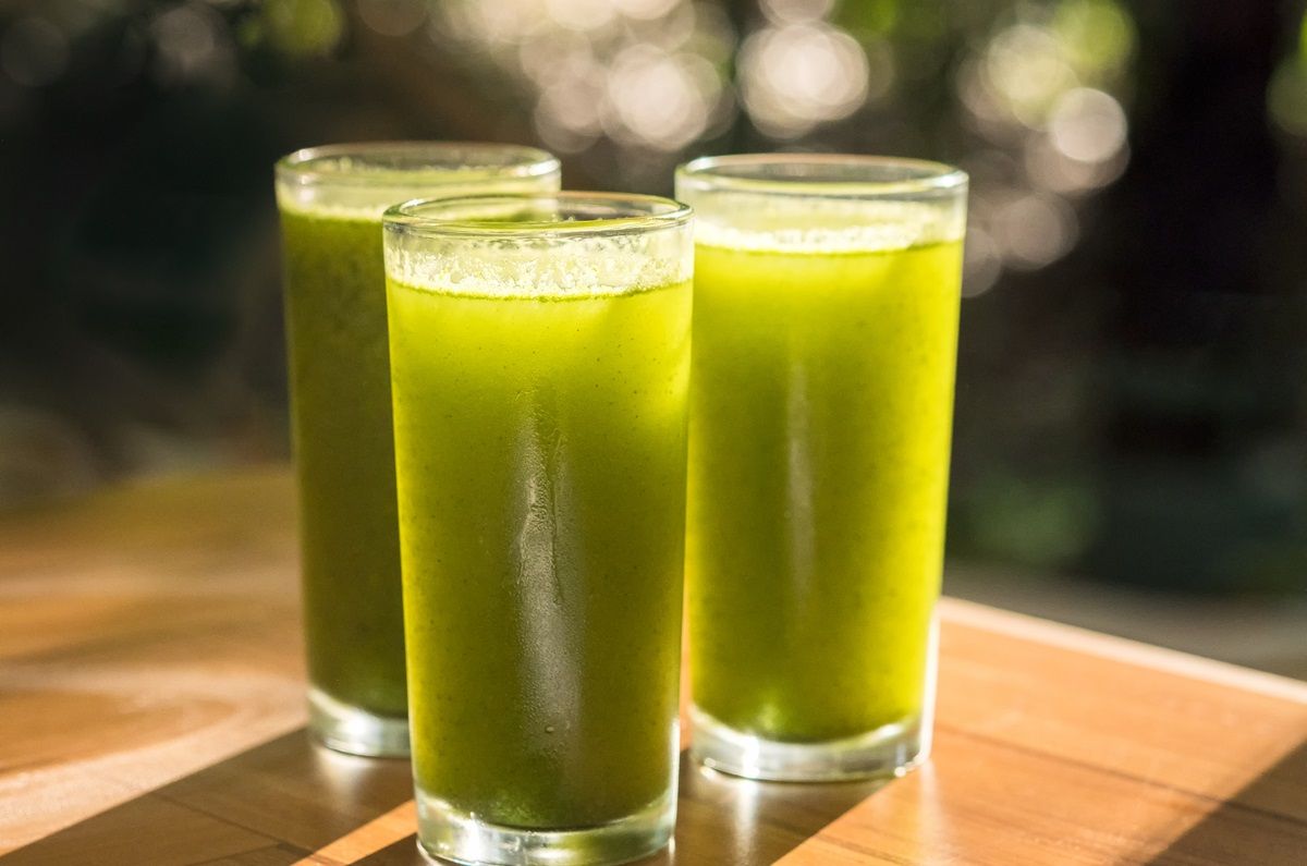 Aprende cómo hacer agua de nopal con piña para refrescarte
